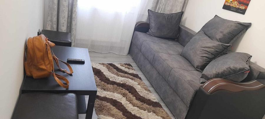 Garsonieră în Păușești