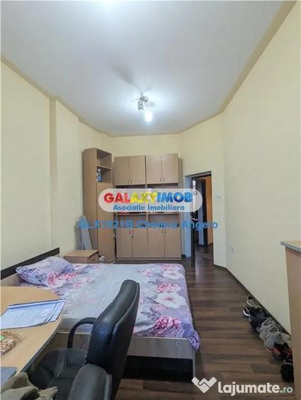 Apartament cu 5 camere decomandat, mobilat în Unirii