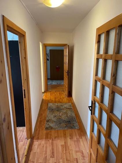 Apartament cu 3 camere semidecomandat în Circumvalațiunii