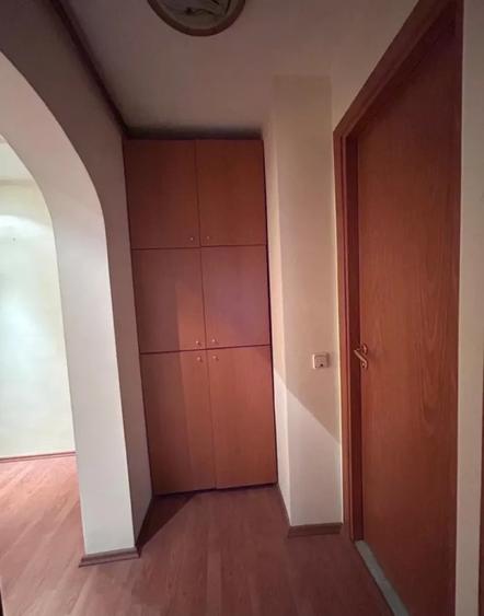 Apartament cu 2 camere semidecomandat, mobilat în Timpuri Noi