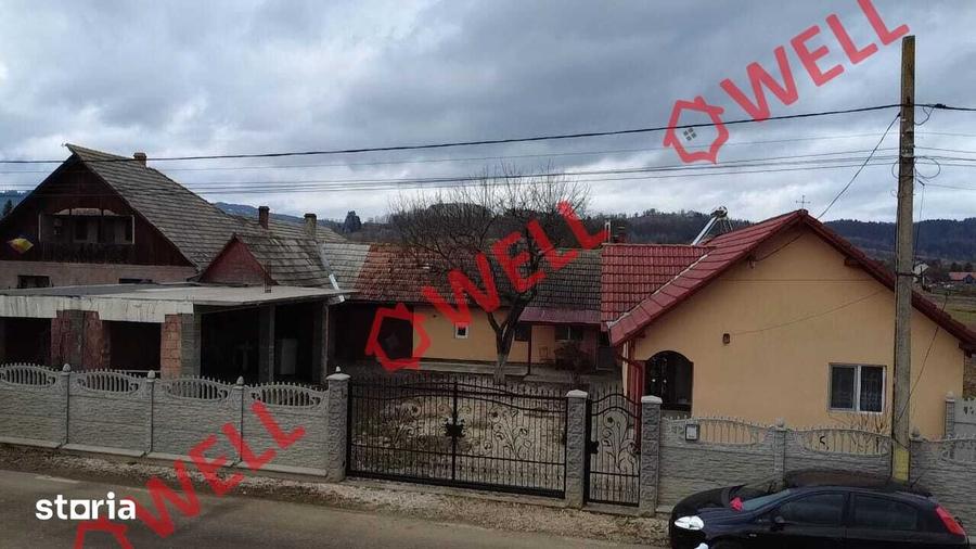 Casă cu 4 camere cu Teren 3233 Mp în Central