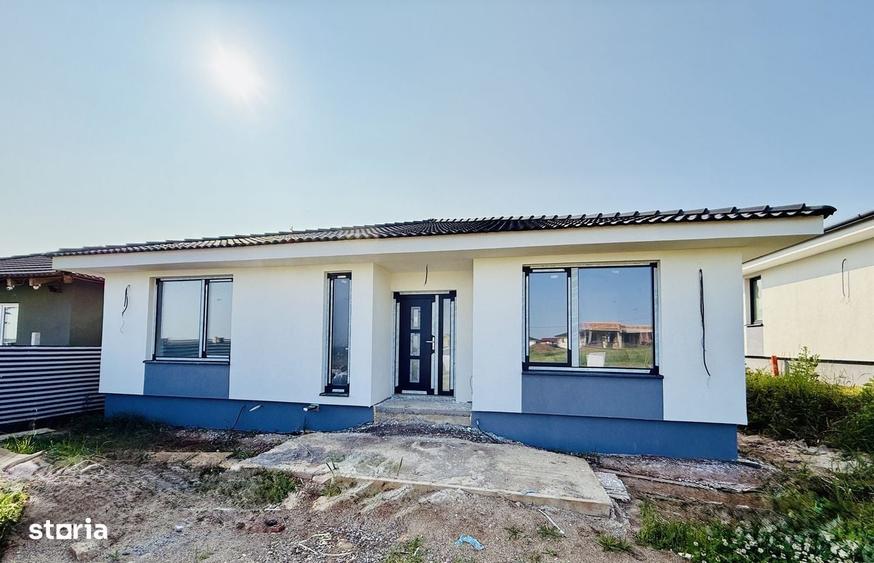 Casă cu 4 camere în Paleu