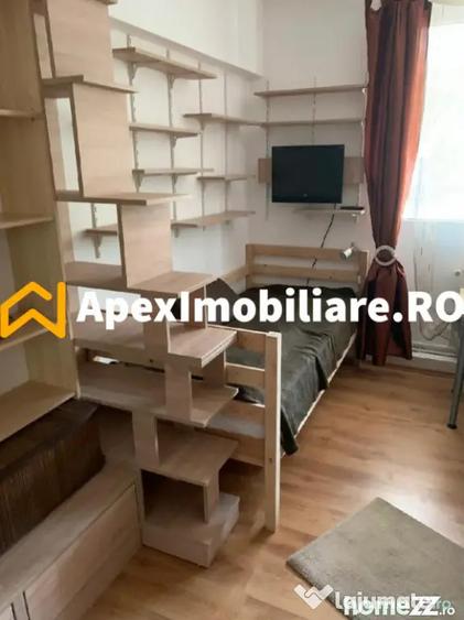 Apartament cu 3 camere decomandat, mobilat în Titan