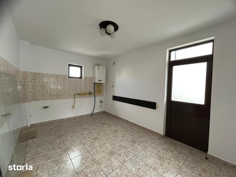 Casă cu 4 camere cu Teren 300 Mp în Banat