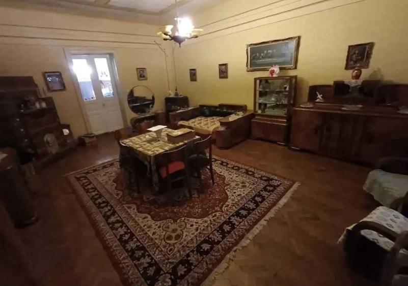 Casă cu 4 camere în Ultracentral