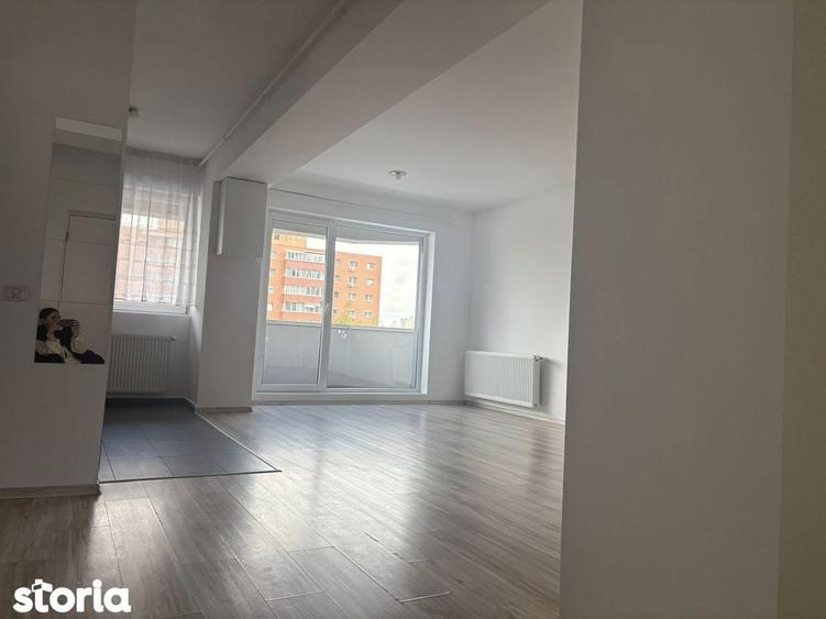 Apartament cu 3 camere în Astra