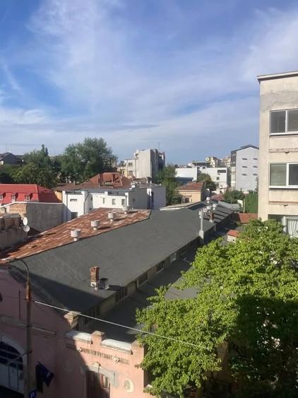 Garsonieră decomandată în Kogălniceanu