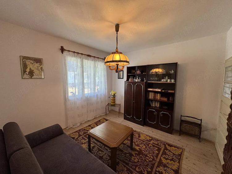 Casă cu 4 camere cu Teren 2877 Mp în Gărâna