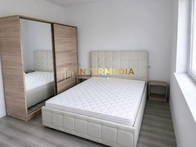 Casă individuală cu 4 camere cu Canalizare în Est