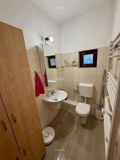 Casă cu 3 camere cu Teren 456 Mp în 1 Decembrie