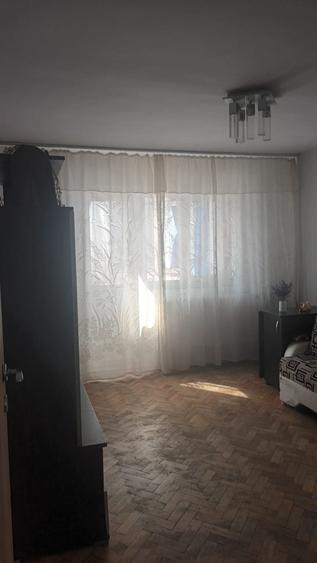 Apartament cu 2 camere decomandat în Smeura