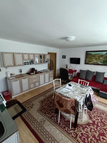 Casă cu 5 camere în Hunedoara