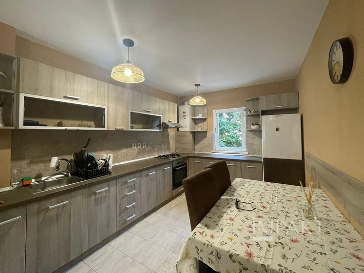 Apartament cu 3 camere decomandat, mobilat în Gheorgheni