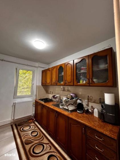 Apartament cu 2 camere semidecomandat în Podu Roș