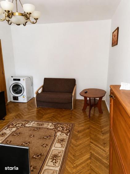 Apartament cu 2 camere semidecomandat în Pajura