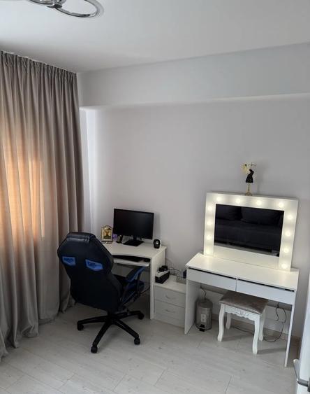 Apartament cu 3 camere decomandat în Theodor Pallady