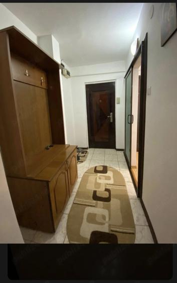 Apartament cu 2 camere decomandat în Rovine