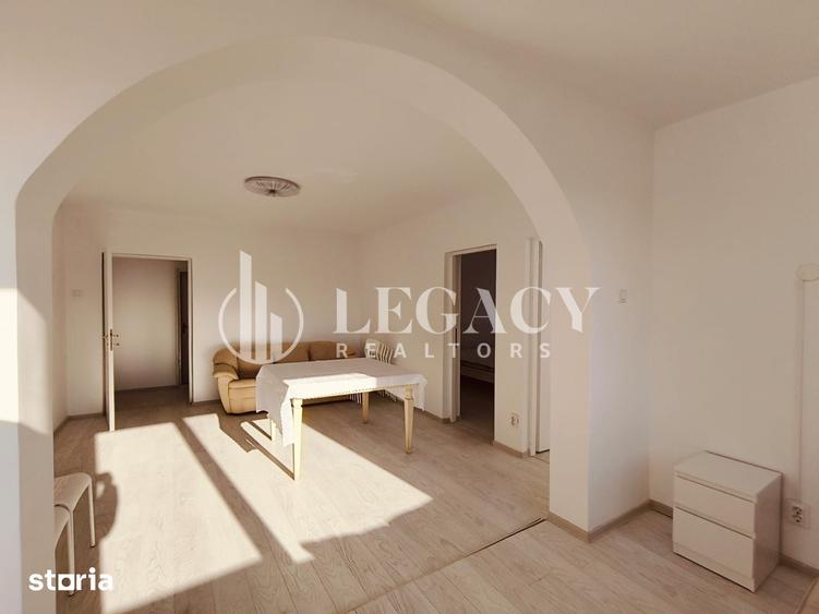 Casă cu 10 camere cu Teren 1000 Mp în Păcurari