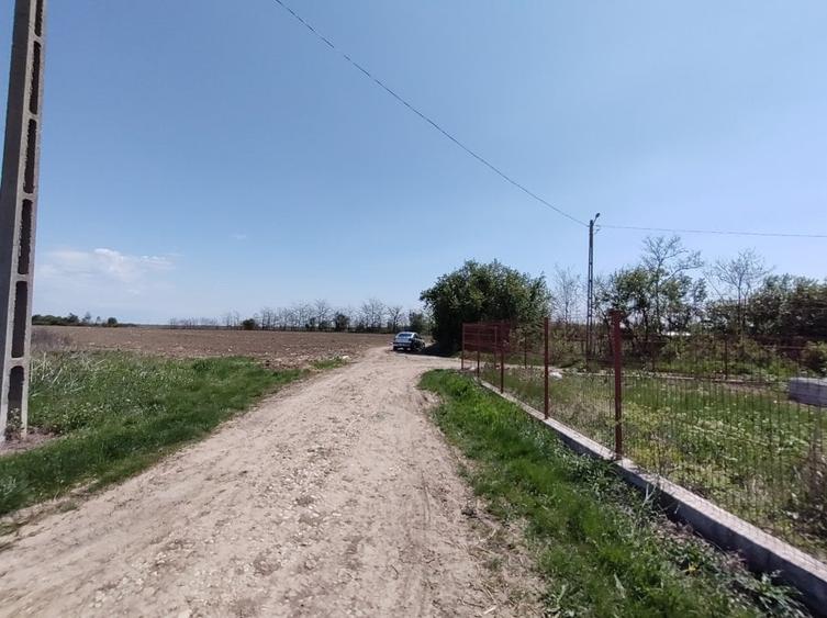 Teren Construcții intravilan de 22294 mp, în Tărtășești