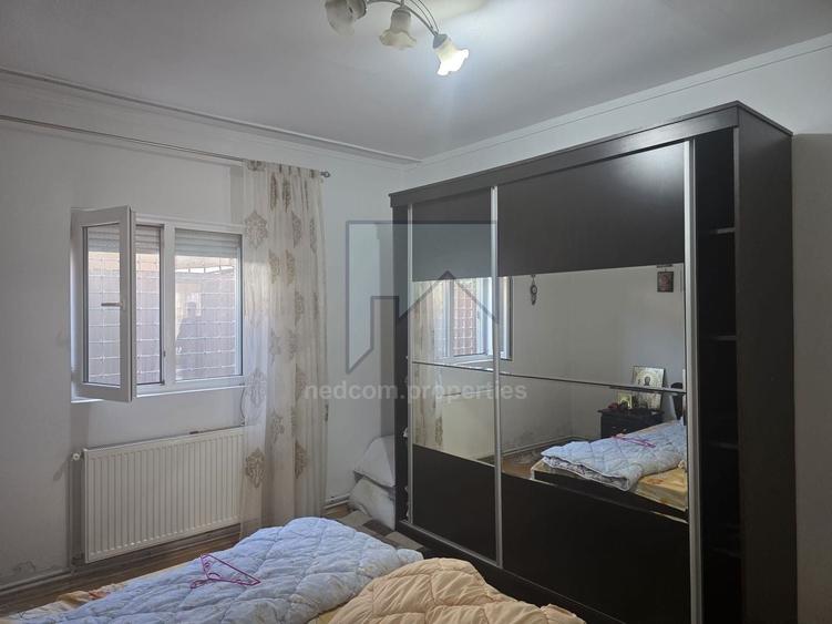 Casă de vânzare - Oraș Pantelimon - 2 camere - curte proprie - 4
