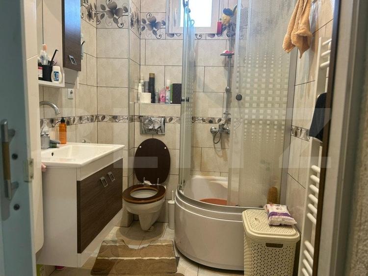Duplex cu 9 camere cu Garaj în Botizului