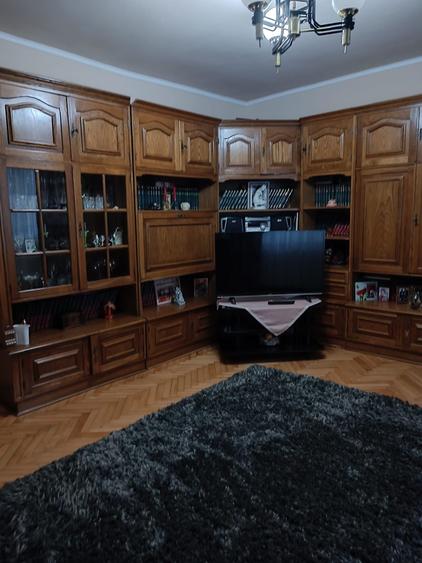 Apartament cu 3 camere decomandat în Dosu Bricii