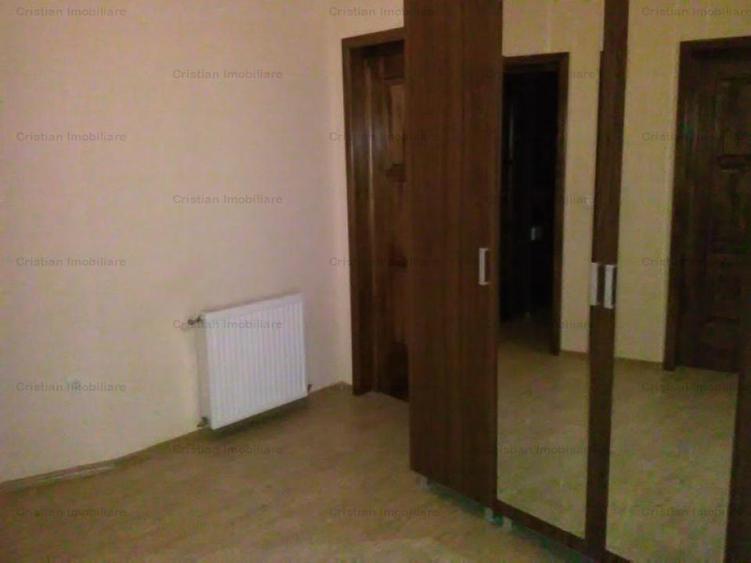 Casă cu 4 camere cu Canalizare în Apollo