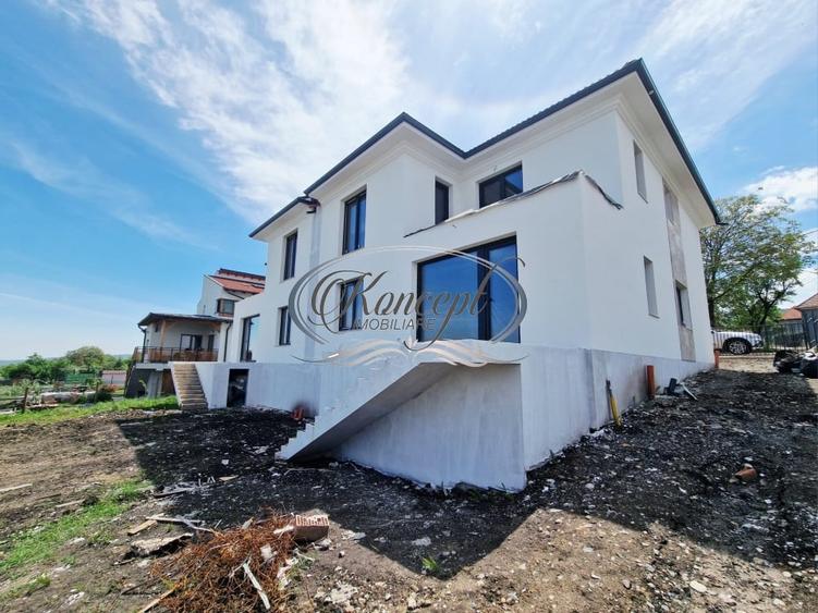 Duplex cu 5 camere cu Teren 600 Mp în Gheorghieni