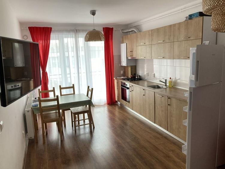 Apartament cu 2 camere decomandat în Central