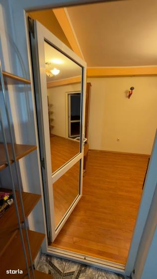 Apartament cu 2 camere în Micro 6