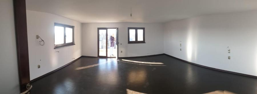 Casă cu 5 camere cu Canalizare în Pisc