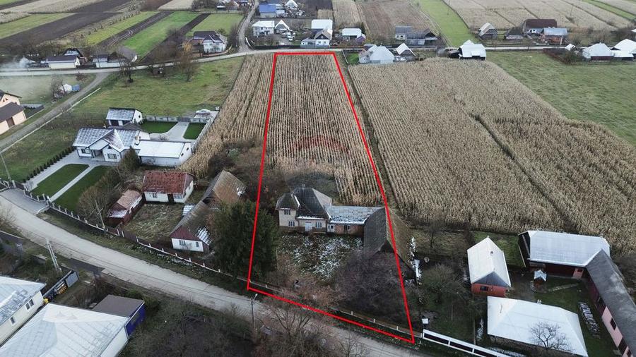 Casă cu 3 camere cu Teren 6100 Mp în Frătăuții Noi