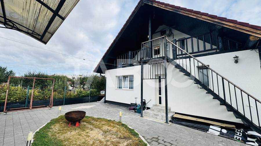 Casă individuală cu 7 camere cu Canalizare în Periferie