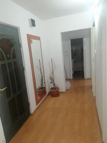 Apartament cu 2 camere decomandat în Gemenii