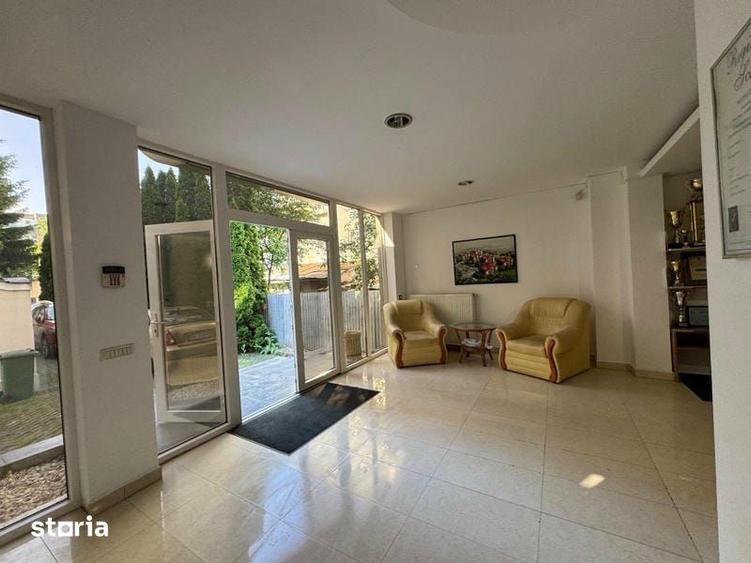 Spațiu comercial, de 310 mp, în Central