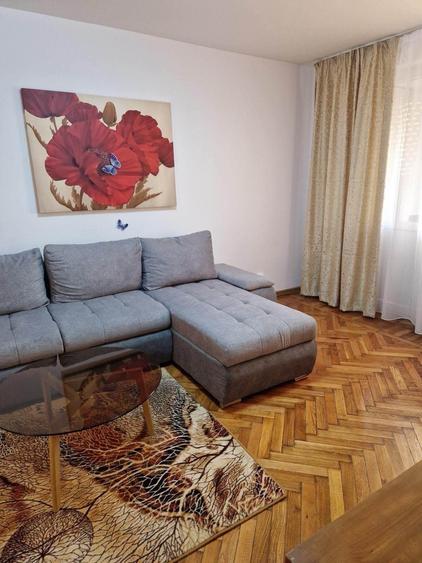 Apartament cu 2 camere decomandat în Exterior Vest