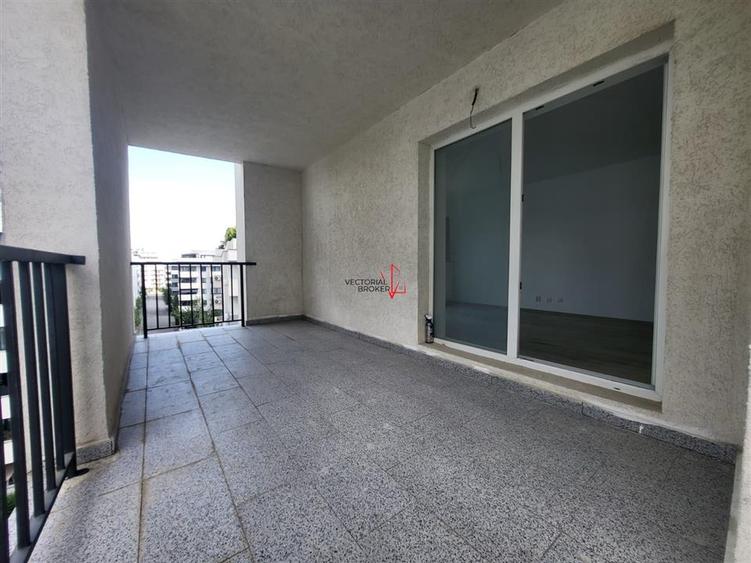 Apartament cu 3 camere decomandat în Theodor Pallady