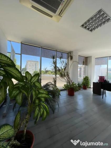 Spațiu comercial, de 660 mp, în Titulescu