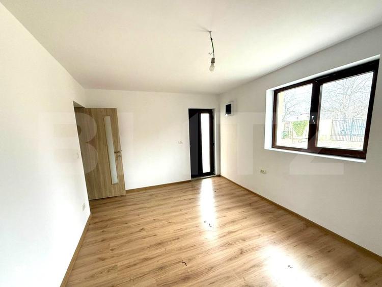 Casă cu 3 camere cu Teren 454 Mp în Răzvad