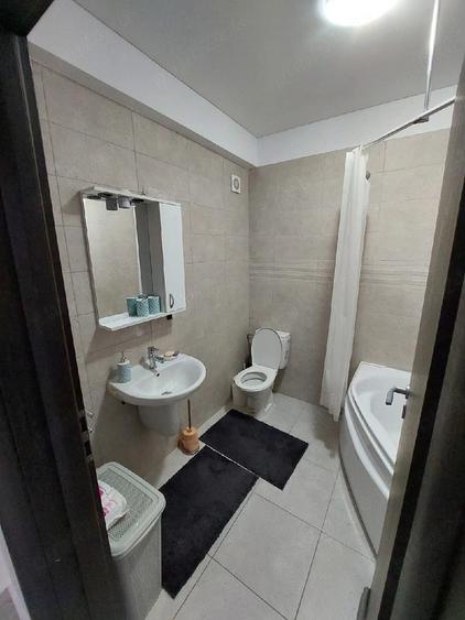 De vanzare apartament 2 camere - 2