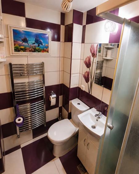 Apartament cu 3 camere semidecomandat în Big