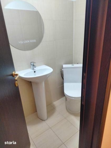 Spațiu comercial, de 80 mp, în Moșilor