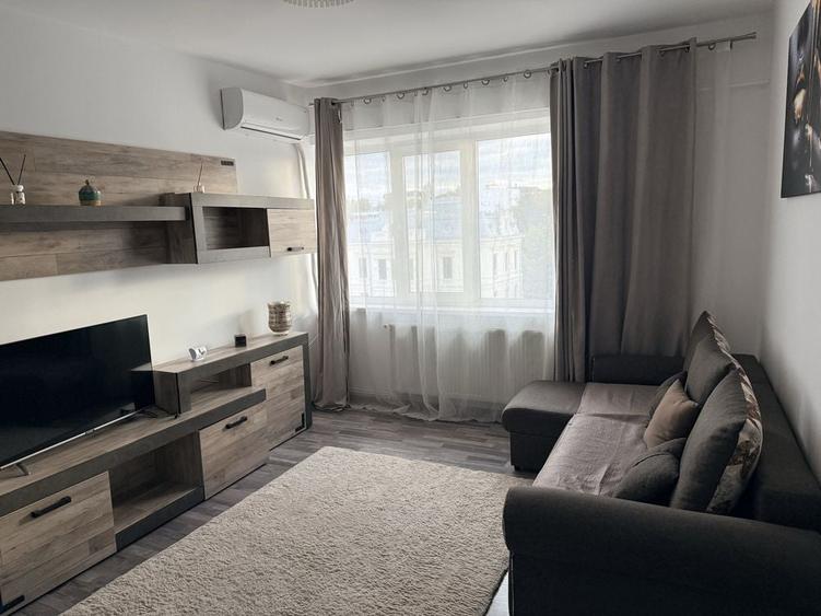 Apartament cu 2 camere decomandat în Ultracentral