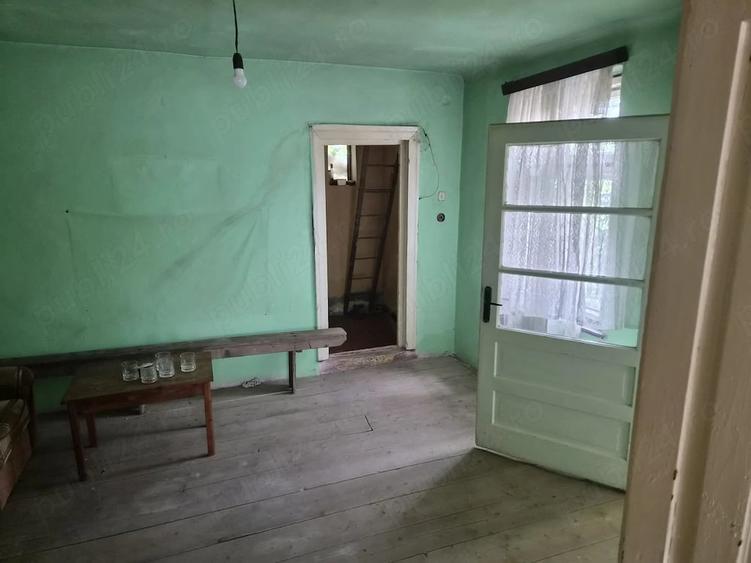 Casă cu 3 camere cu Teren 250 Mp în Central