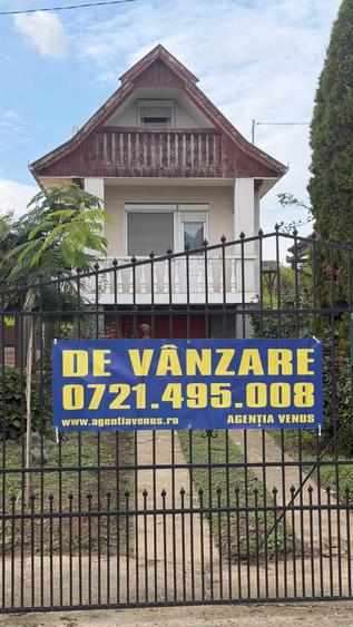 Casă individuală cu 1 camere cu Teren 1100 Mp în Sud-Vest