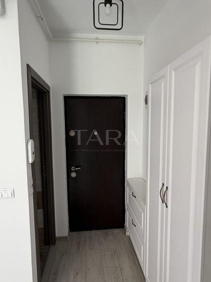 Apartament cu 3 camere semidecomandat, mobilat în Europa