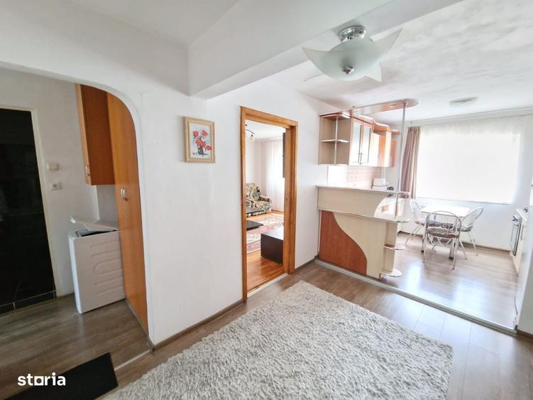 Apartament cu 3 camere decomandat în Rogerius