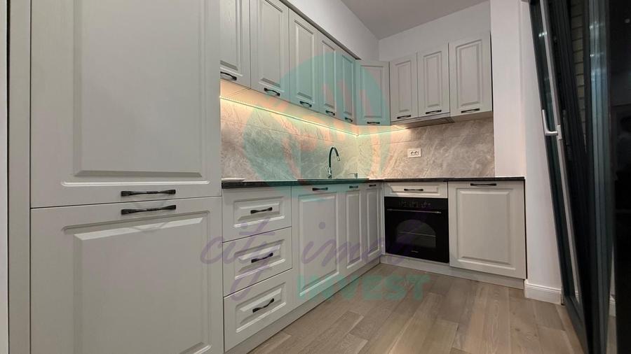 Apartament cu 2 camere semidecomandat, mobilat în Universitate