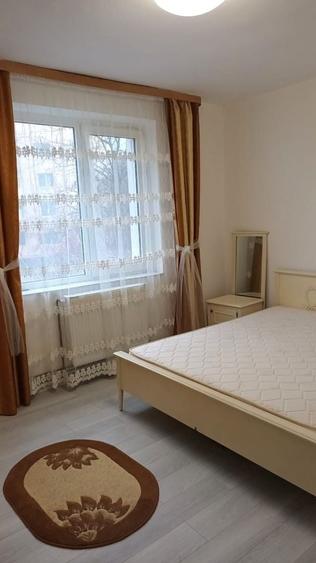 Apartament cu 2 camere semidecomandat, mobilat în Aleea Trandafirilor