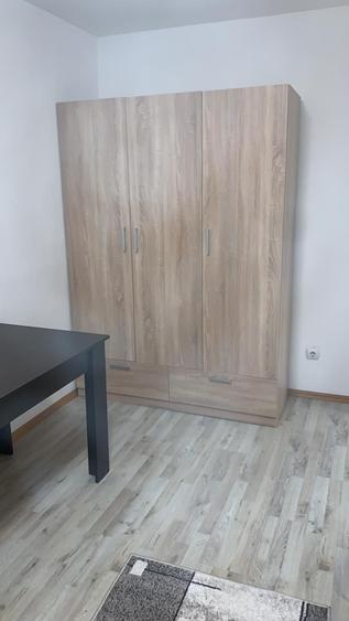 Garsonieră decomandată în Central